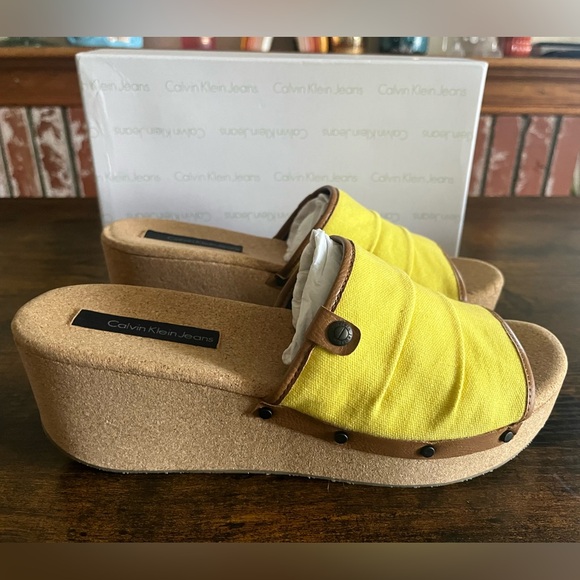 Calvin Klein Wedge Yellow Slides 9.5 Yvana Linen Resort Wear - Picture 4 of 8